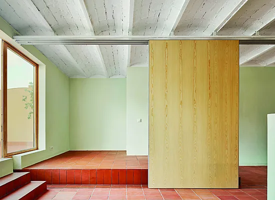 Slid150 Wood mounting on ceiling Slid150 Wood mounting on ceiling